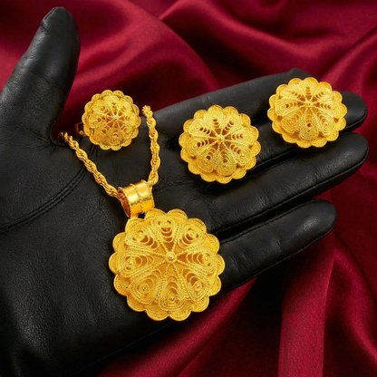 The Crown of Sheba Filigree Ensemble